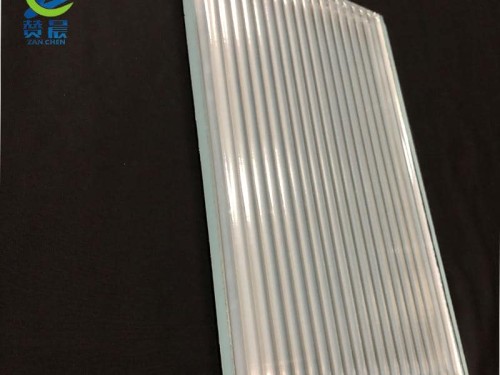 EVA玻璃夹胶膜融化温度较低、流动性好