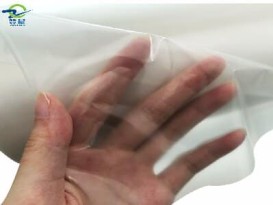 tpu磨砂薄膜耐高温环保流延户外防水透气手袋塑料雾面膜